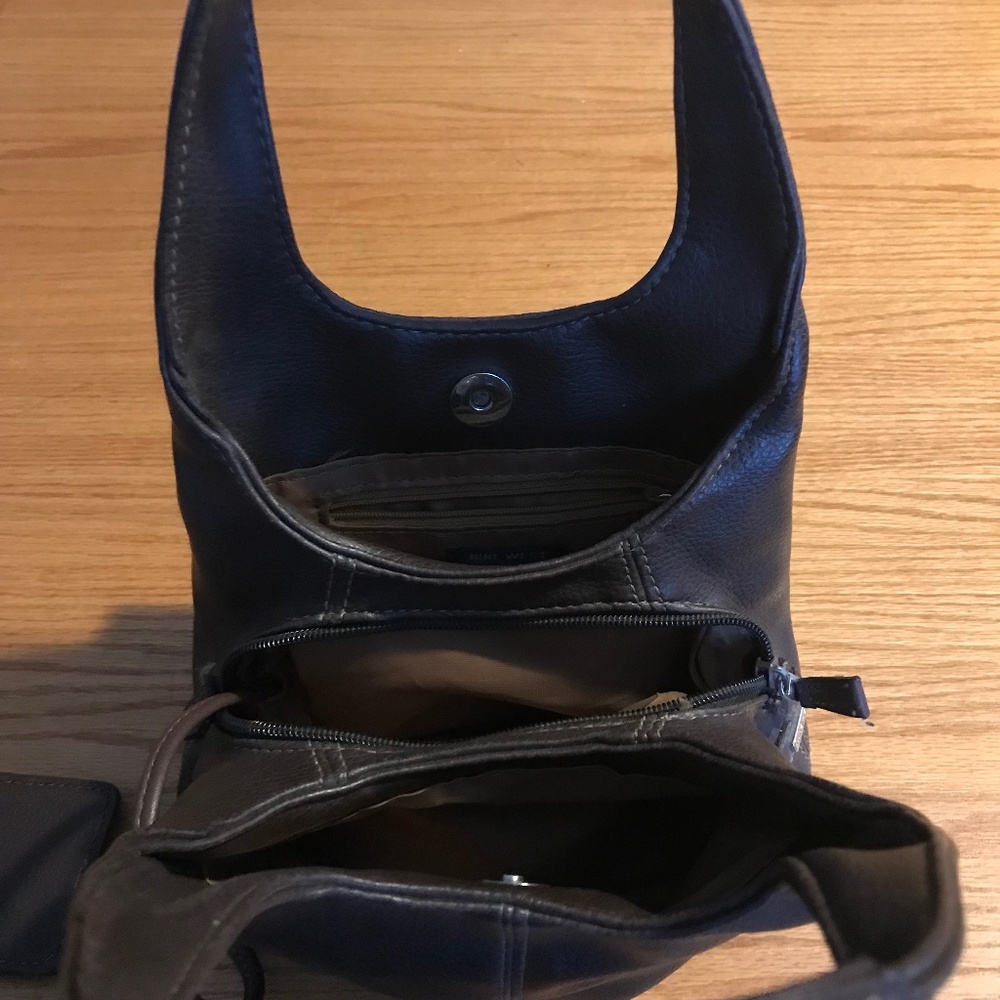 VINTAGE NINE WEST POCKETBOOK - Picture 4 of 6